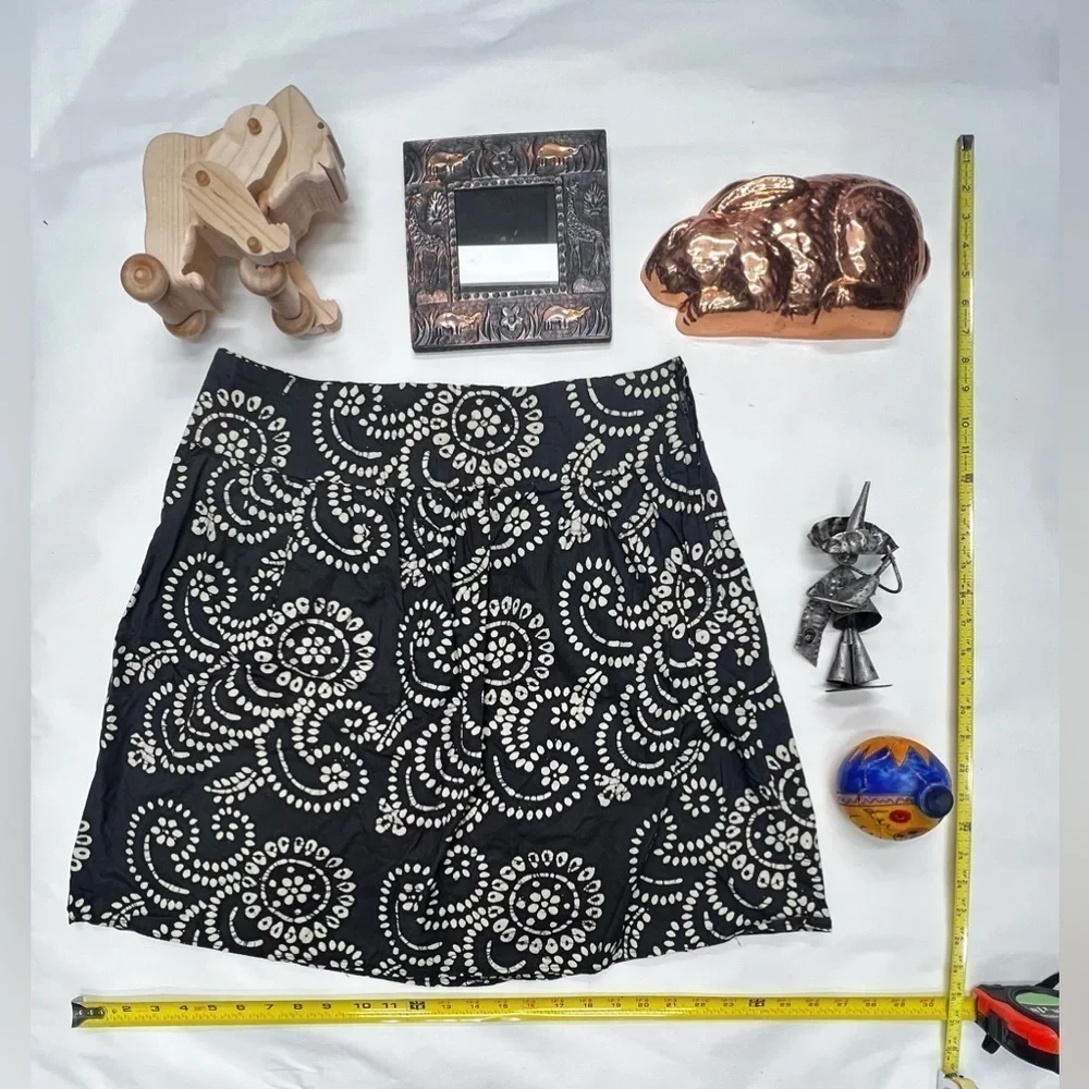 TABLEAU SAFARI  SIX Handpicked OBJECTS
